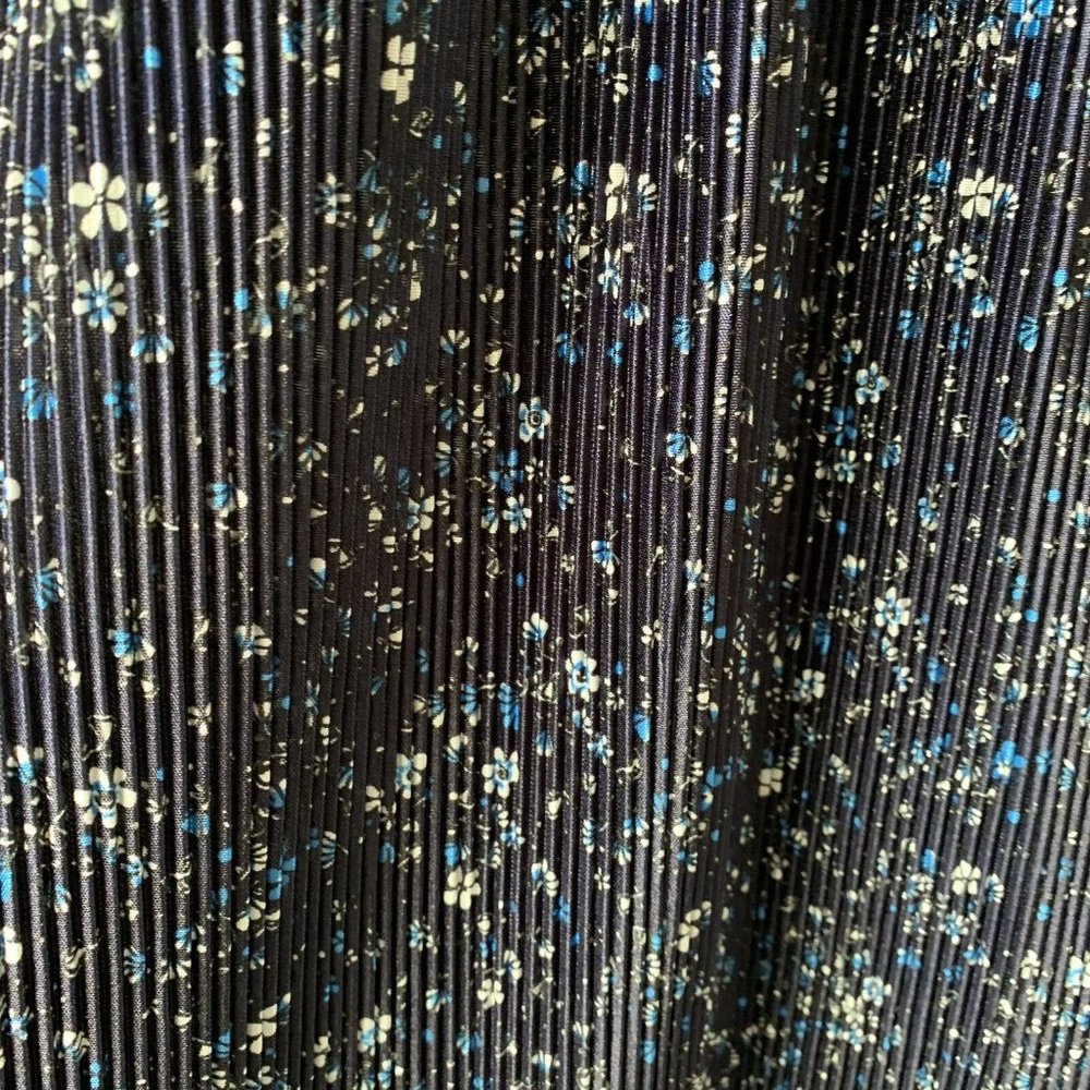 Very Plisse Long Maxi Dress Size UK 12 Floral Long Sleeve Blue V Neck - Picture 9 of 10